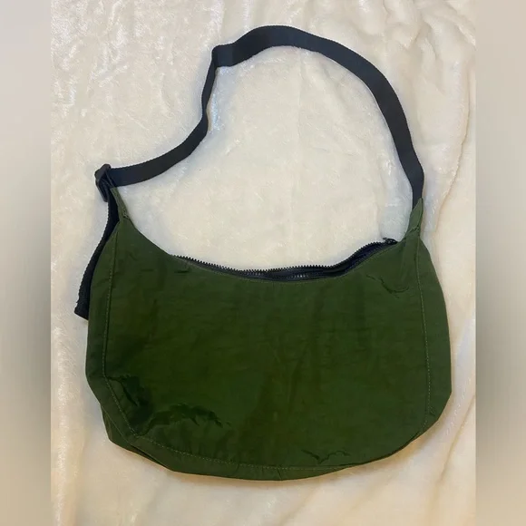 BAGGU Bay Laurel Medium Crescent Bag - Picture 6 of 15